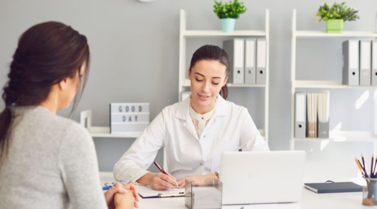 SEO para clínicas: Cómo posicionar Número 1 en Google tu clínica privada